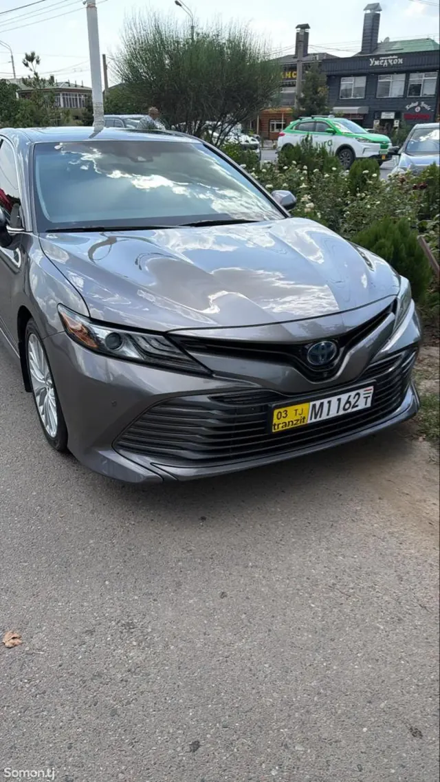 Toyota Camry 2018 · 2.5 AT