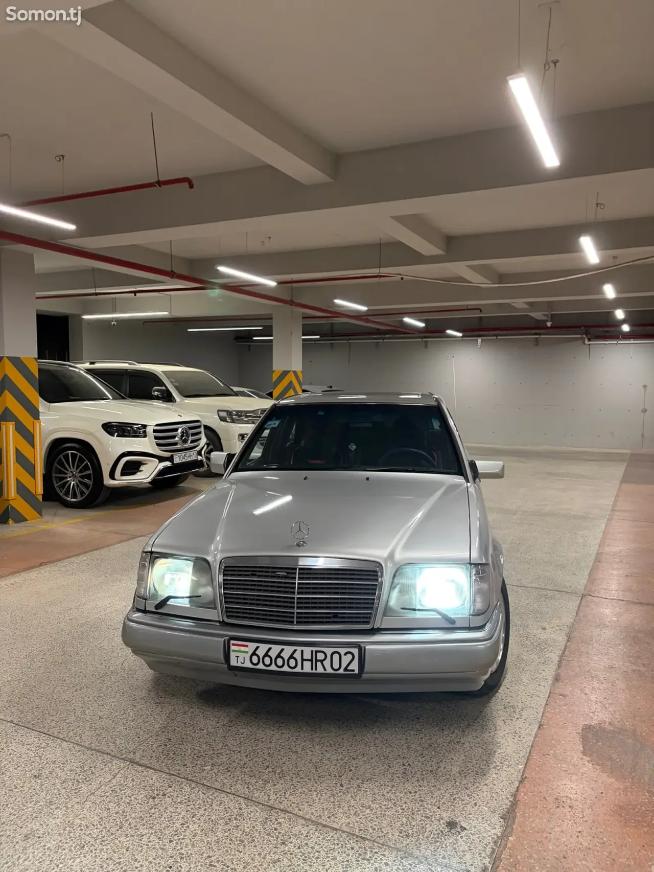 Mercedes-Benz W124 1995 · 2.5 AT