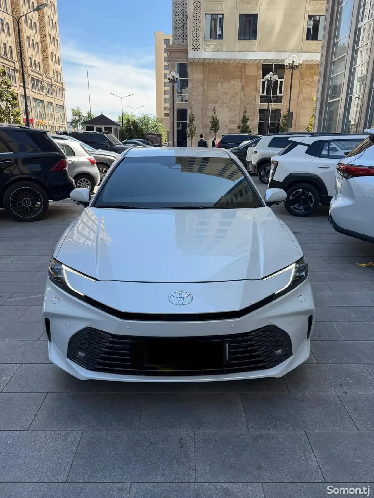 Toyota Camry 2025 · 2.5 AT