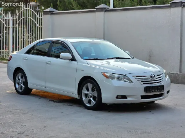 Toyota Camry 2007 · 2.4 AT