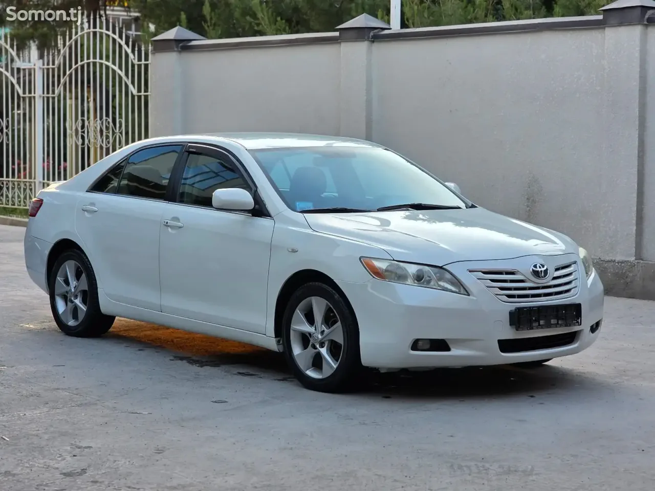 Toyota Camry 2007 · 2.4 AT