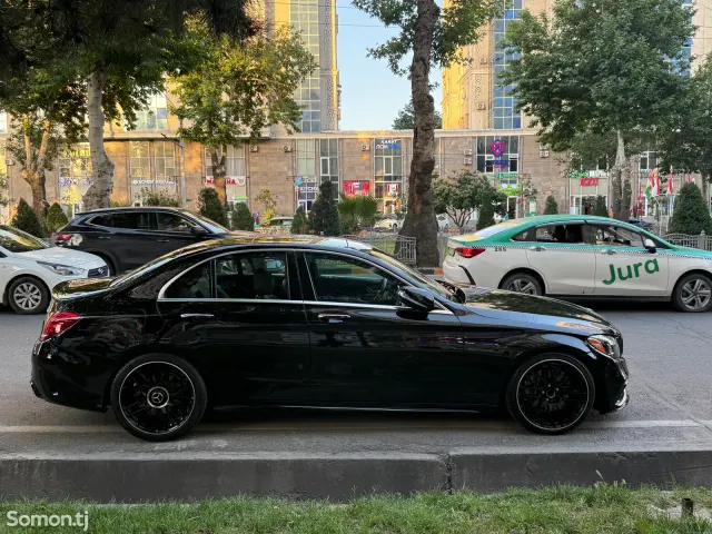 Mercedes-Benz C class 2016 · 2.0 AT