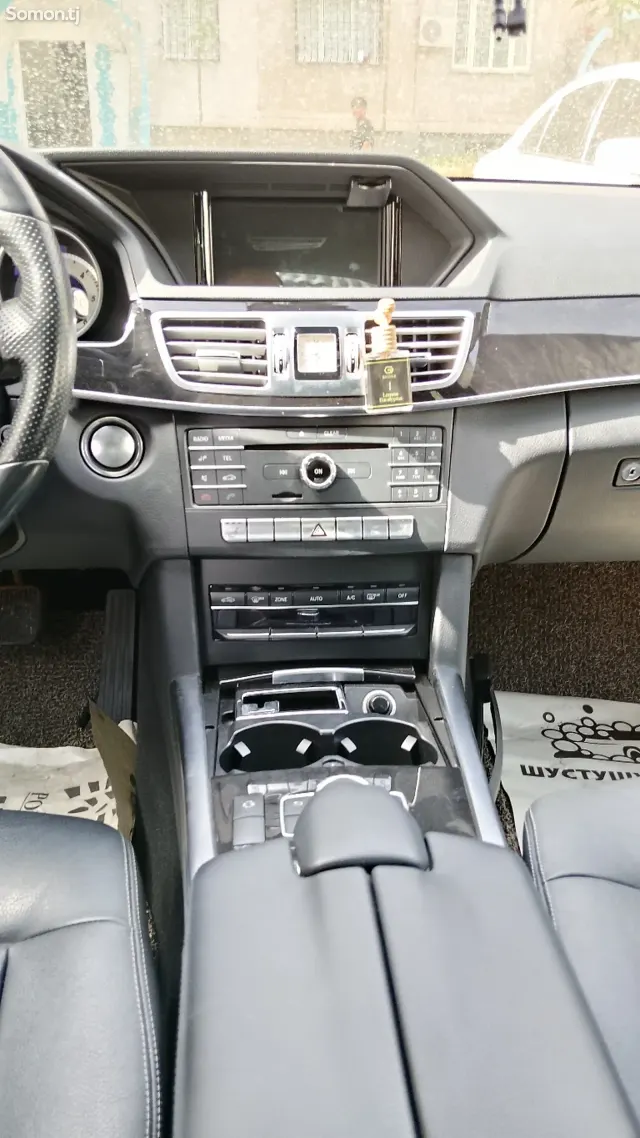 Mercedes-Benz E class 2015 · 2.0 AT