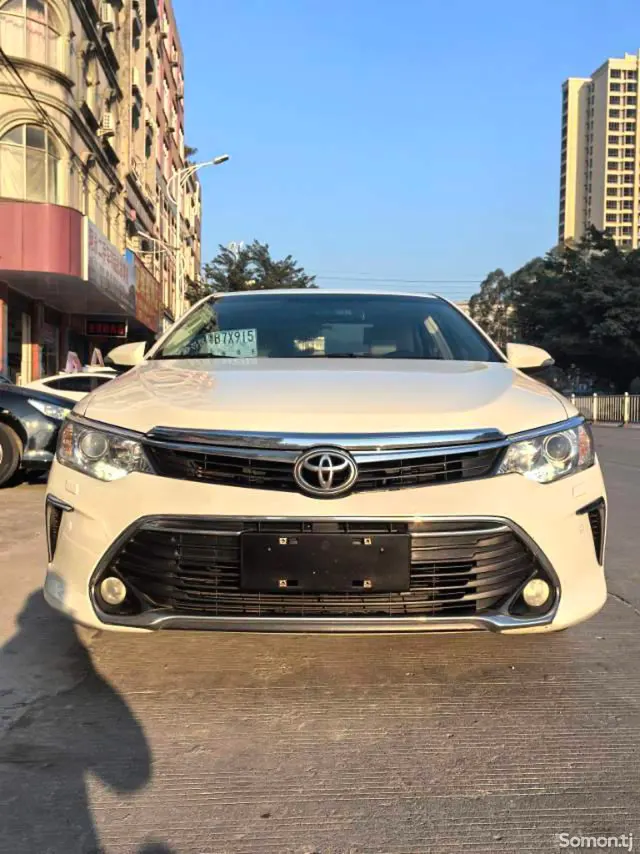 Toyota Camry 2016 · 2.5 AT