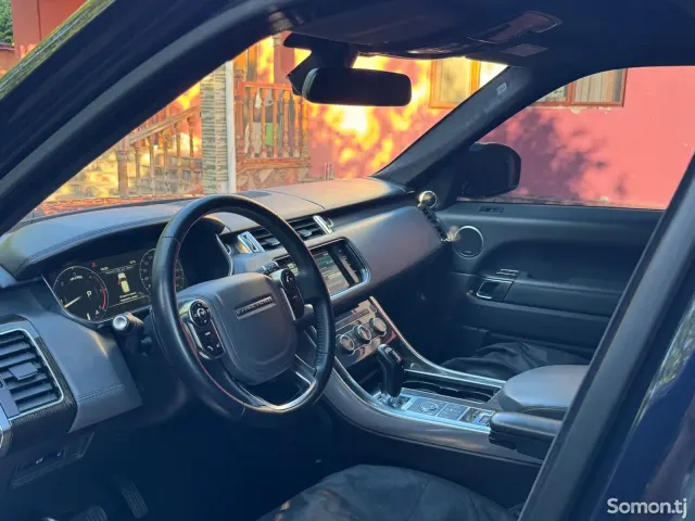 Land Rover Range Rover Sport 2015 · 4.4 AT