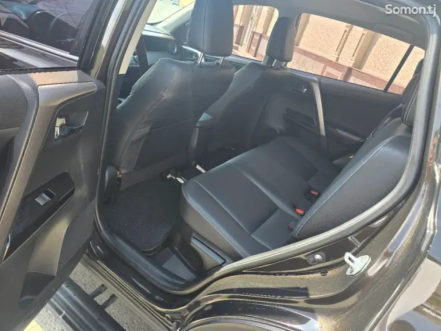 Toyota RAV 4 2017 · 2.5 AT