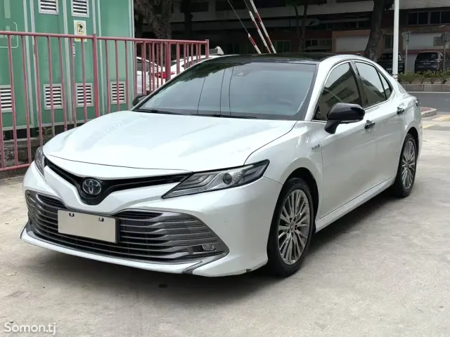 Toyota Camry 2018 · 2.5 AT