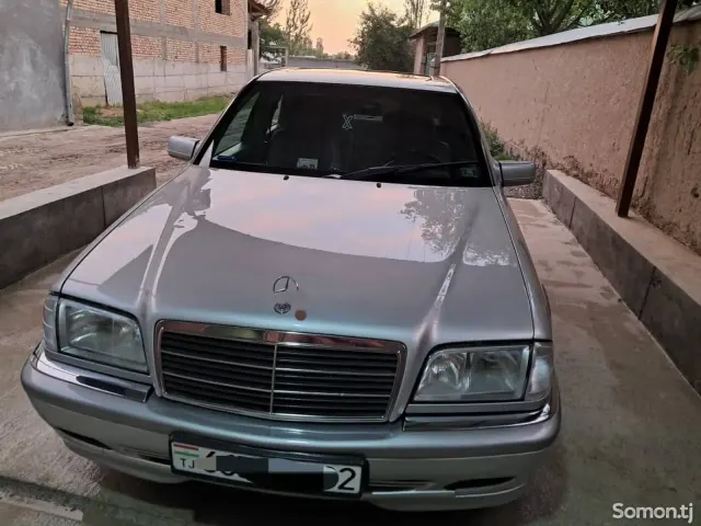 Mercedes-Benz C class 2000 · 2.8 AT