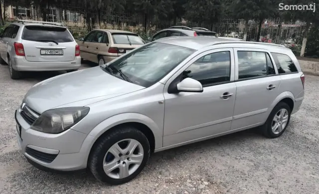 Opel Astra H 2006 · 1.8 MT