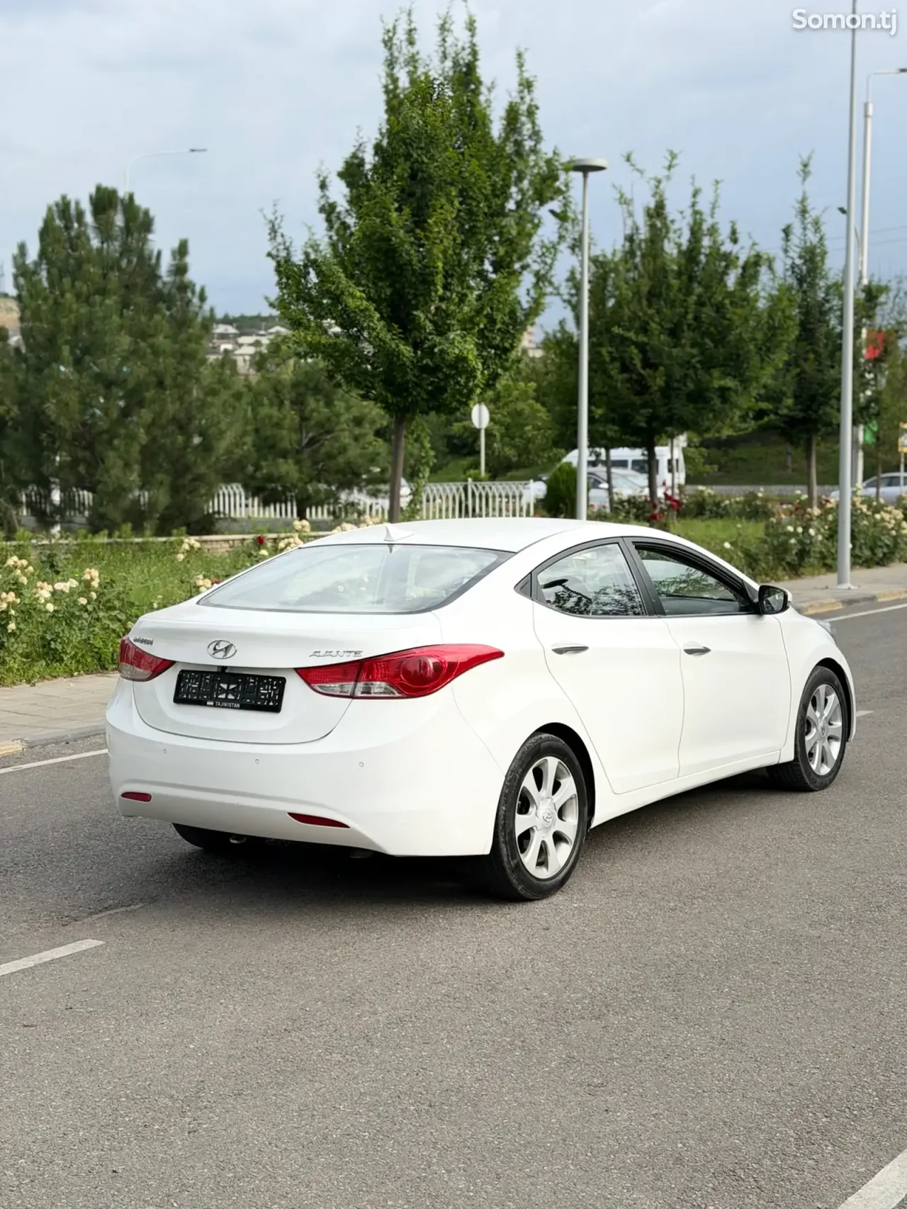 Hyundai Avante 2011 · 1.6 AT