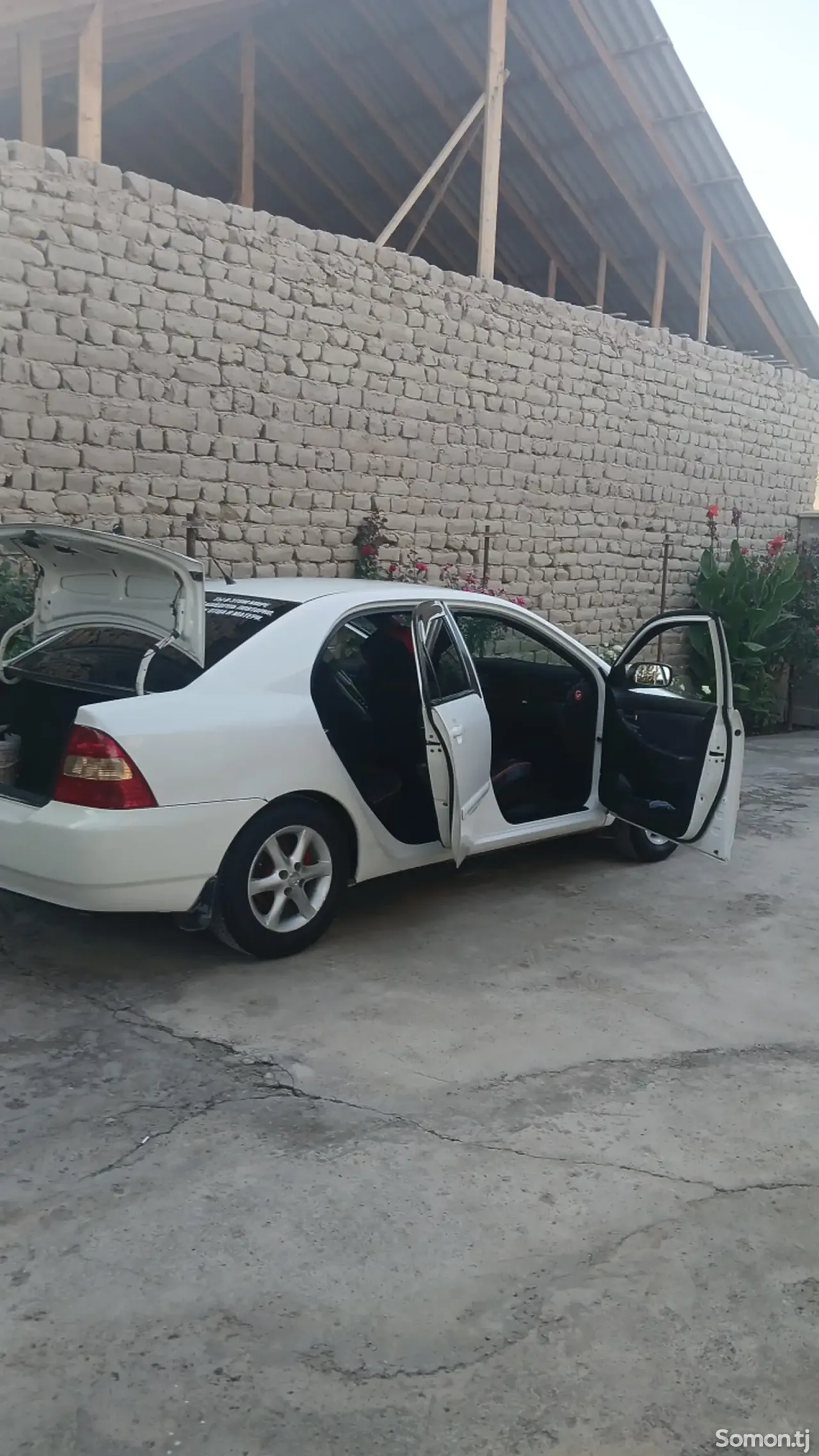 Toyota Corolla 2003 · 1.8 MT