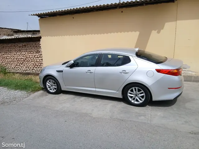 Kia K5 2014 · 2.0 AT