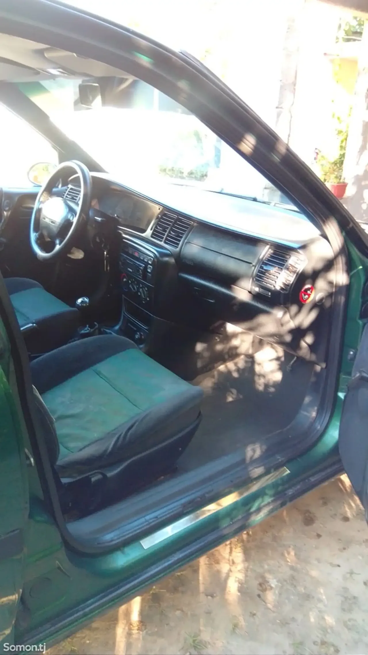 Opel Vectra B 1997 · 1.6 MT