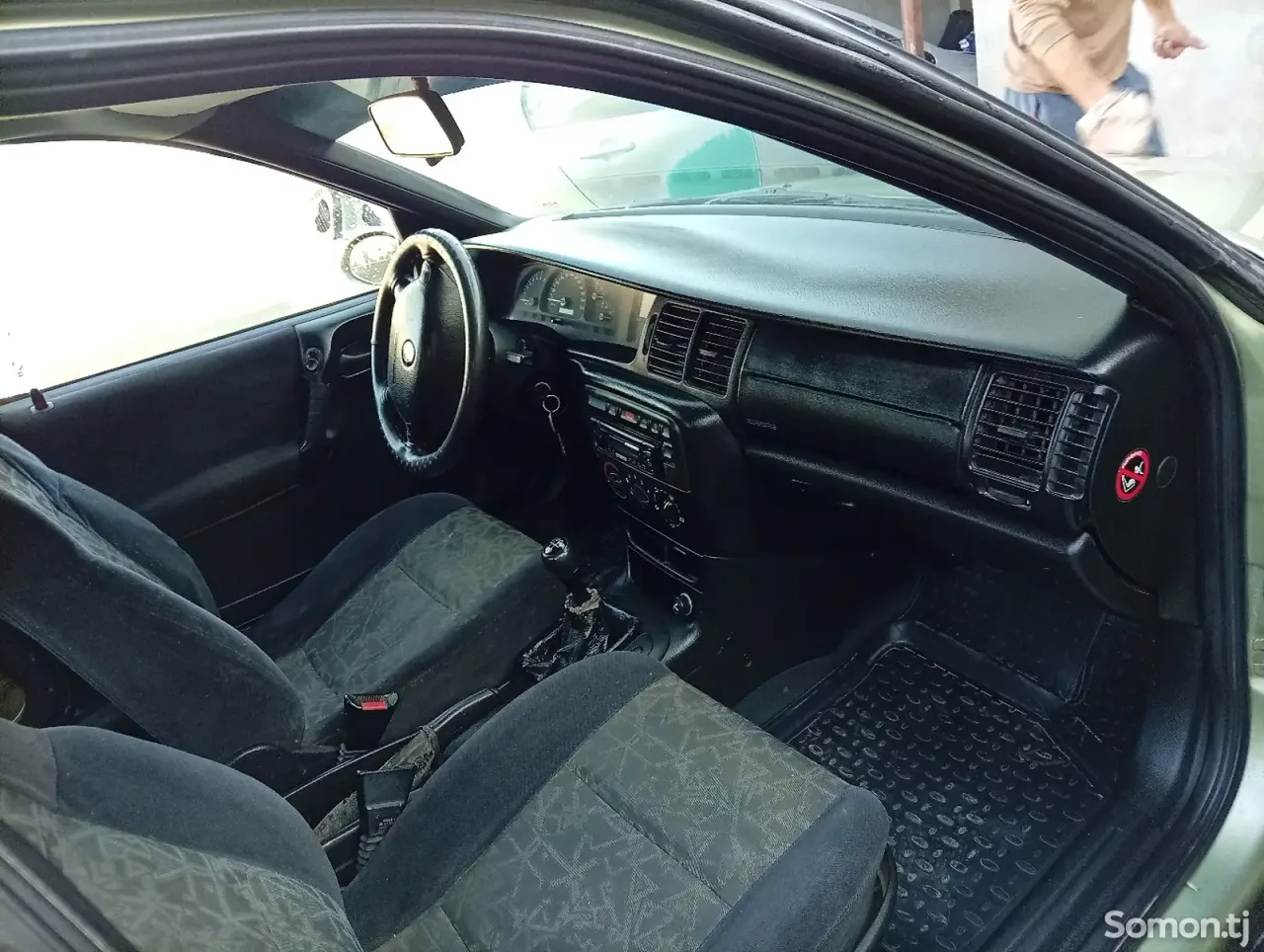 Opel Vectra B 1997 · 1.6 MT