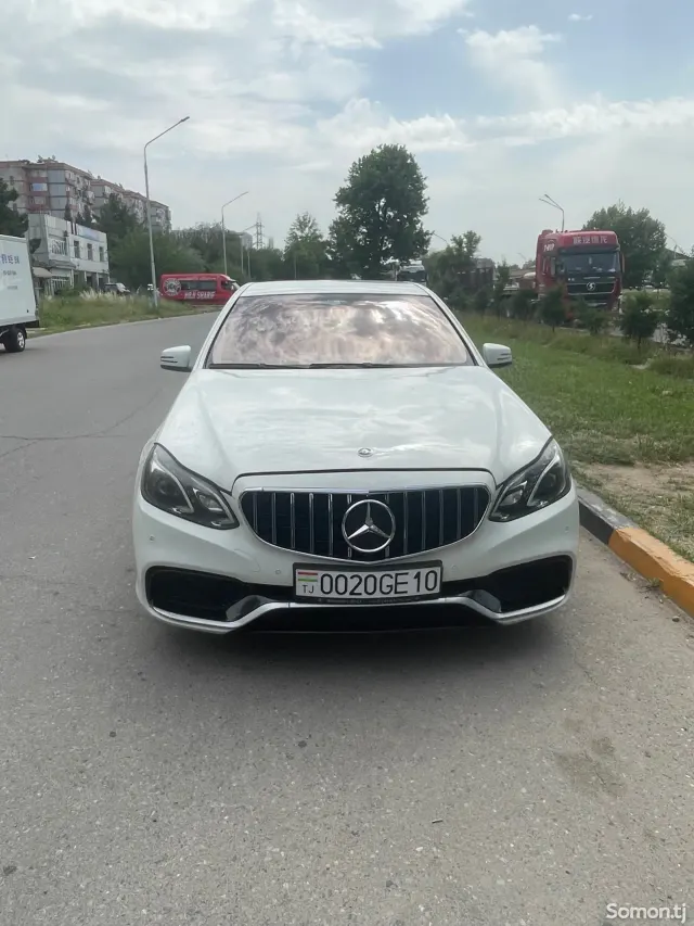Mercedes-Benz E class 2010 · 3.5 AT