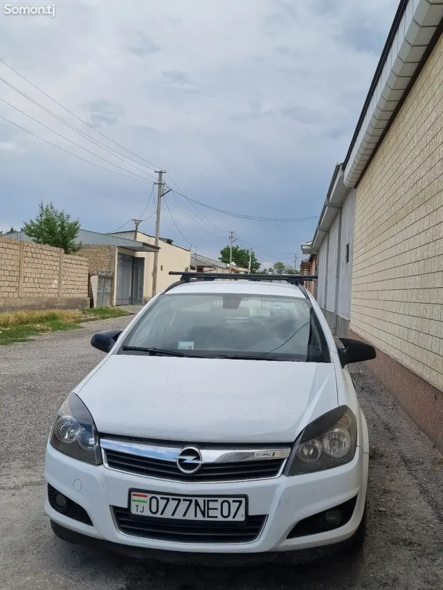 Opel Astra H 2009 · 1.9 MT
