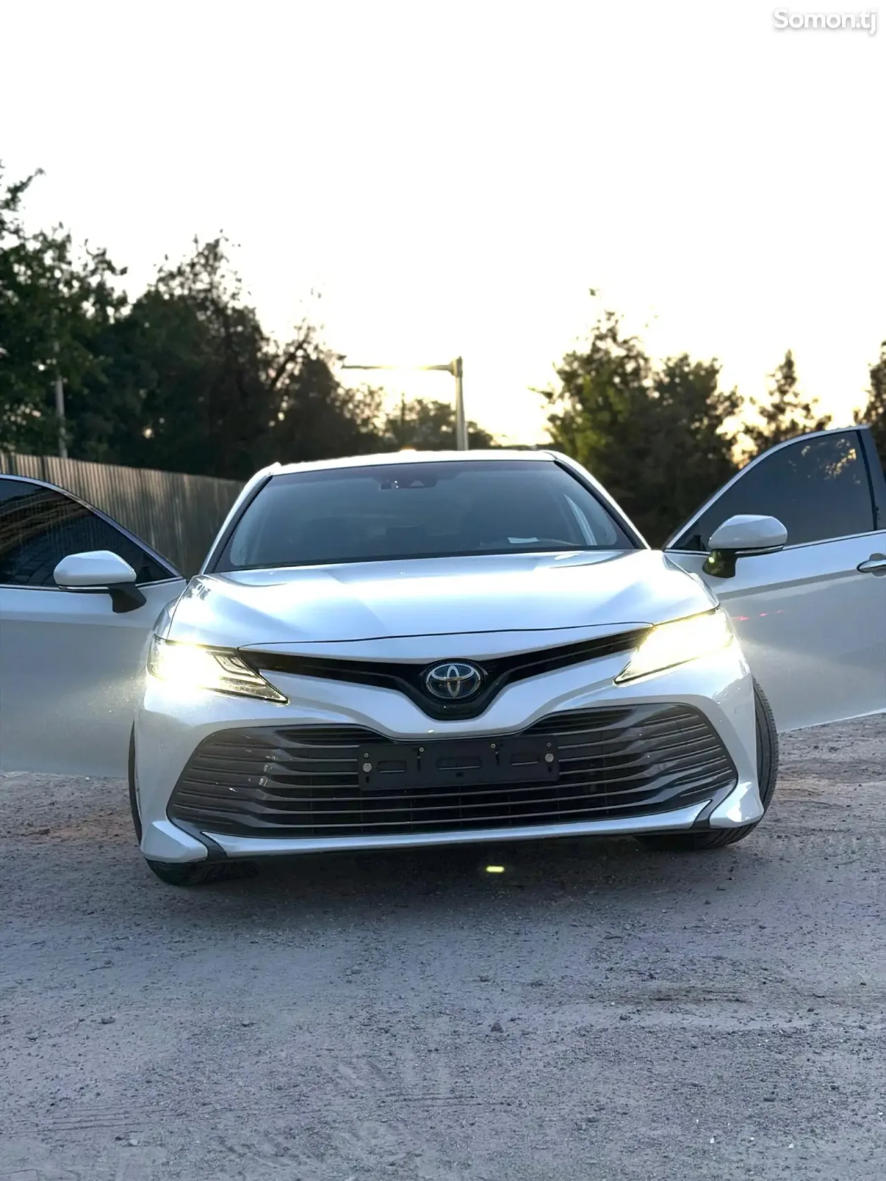 Toyota Camry 2018 · 2.5 AT