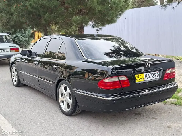 Mercedes-Benz E class 2001 · 2.4 AT