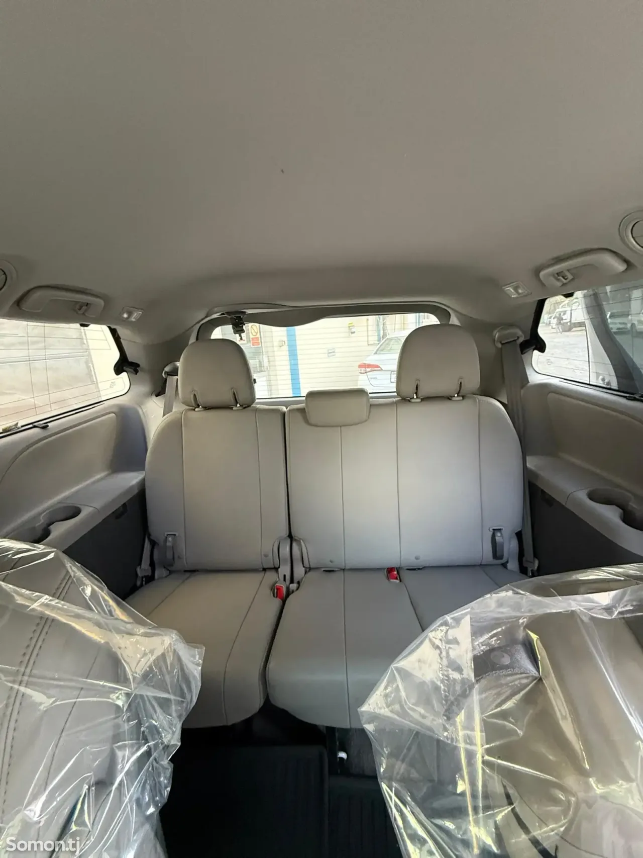 Toyota Sienna 2017 · 3.5 AT