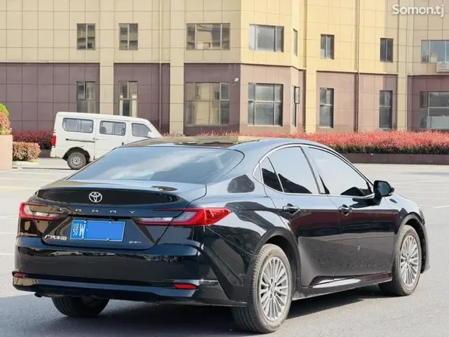 Toyota Camry 2026 · 2.0 AT