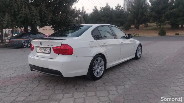 BMW 3 series 2010 · 2.0 AT