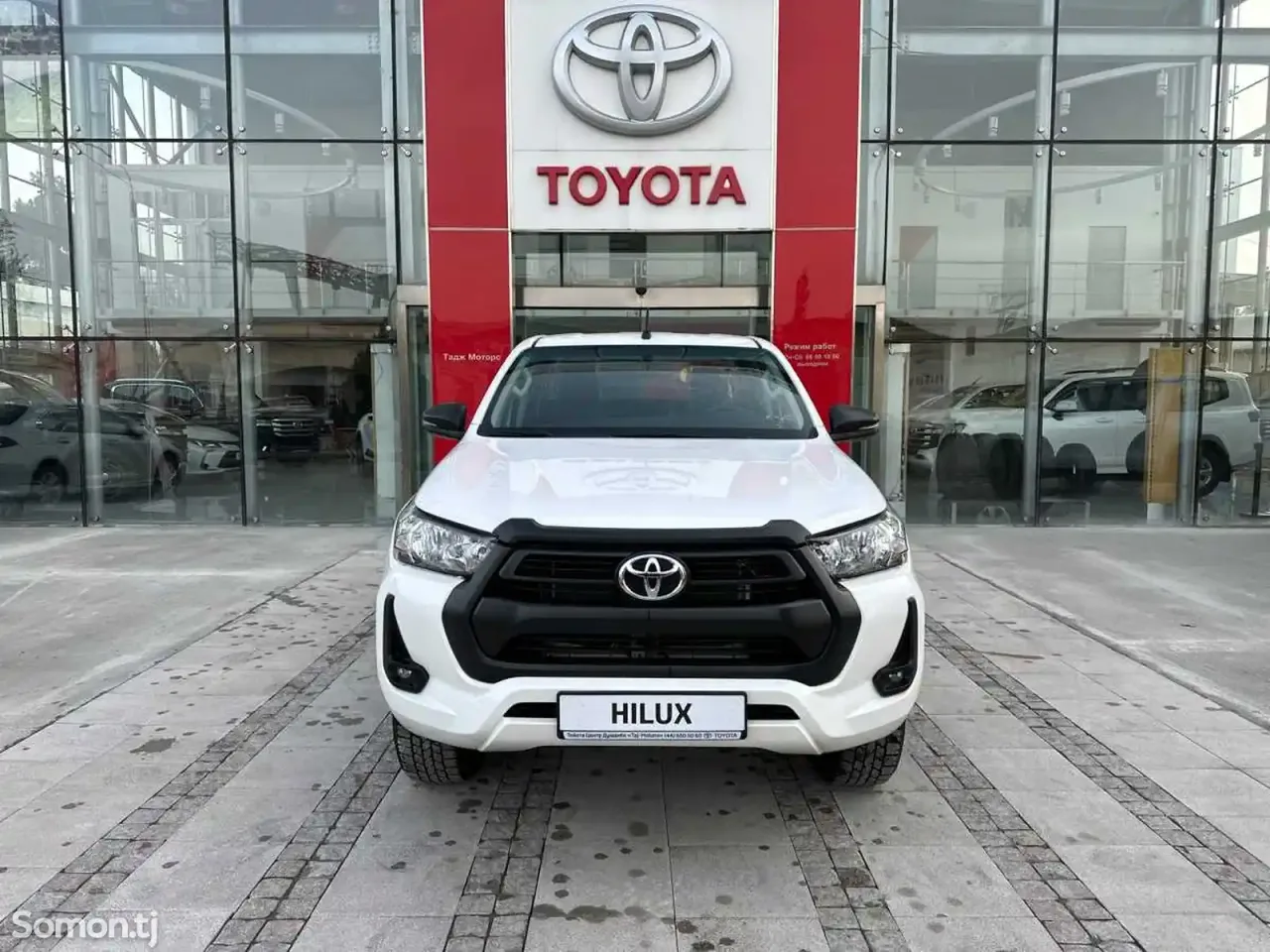 Toyota Hilux 2025 · 2.7 MT