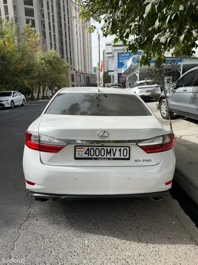 Lexus ES series 2016 · 3.5 AT