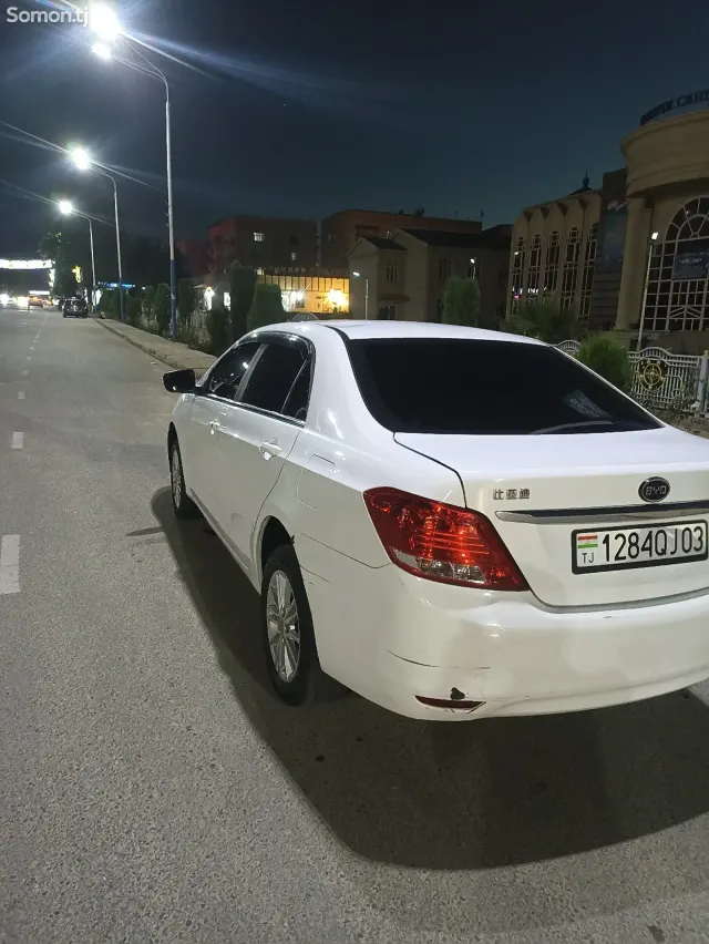BYD E5 2019 · AT