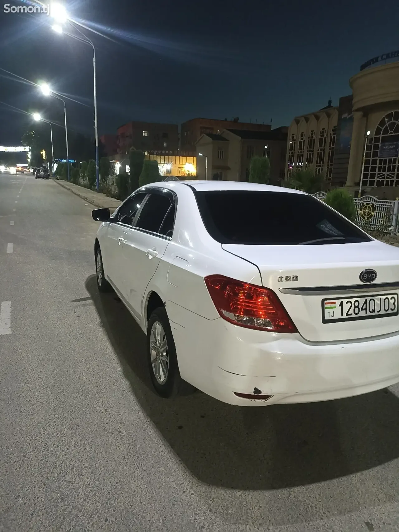 BYD E5 2019 · AT