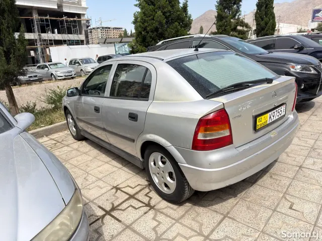 Opel Astra G 1998 · 1.6 AT
