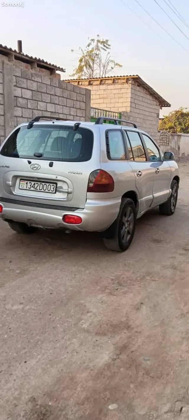 Hyundai Santa Fe 2001 · 2.0 MT