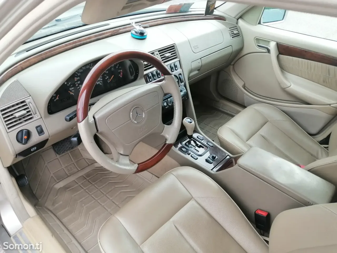Mercedes-Benz C class 1999 · 2.4 AT