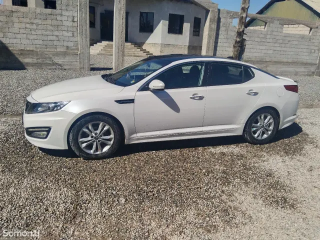 Kia K5 2011 · 2.0 AT