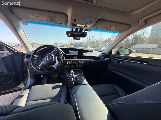 Lexus ES series 2016 · 3.0 AT