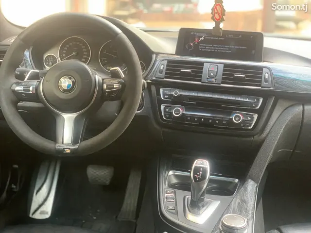 BMW 4 series 2015 · 2.0 AT