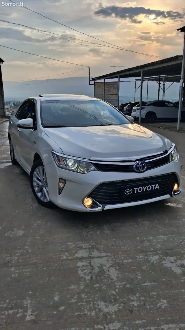 Toyota Camry 2015 · 2.5 AT