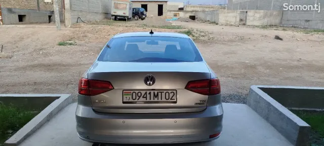 Volkswagen Jetta 2014 · 2.0 AT