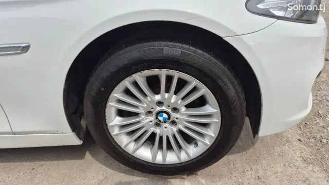 BMW 5 series 2015 · 2.0 AT