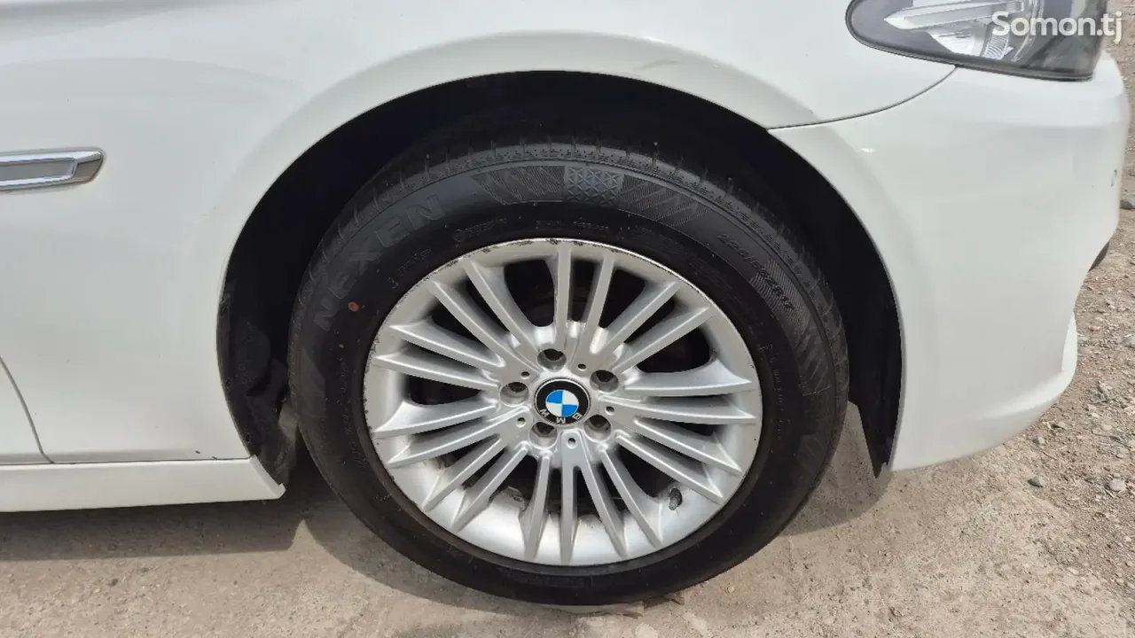 BMW 5 series 2015 · 2.0 AT