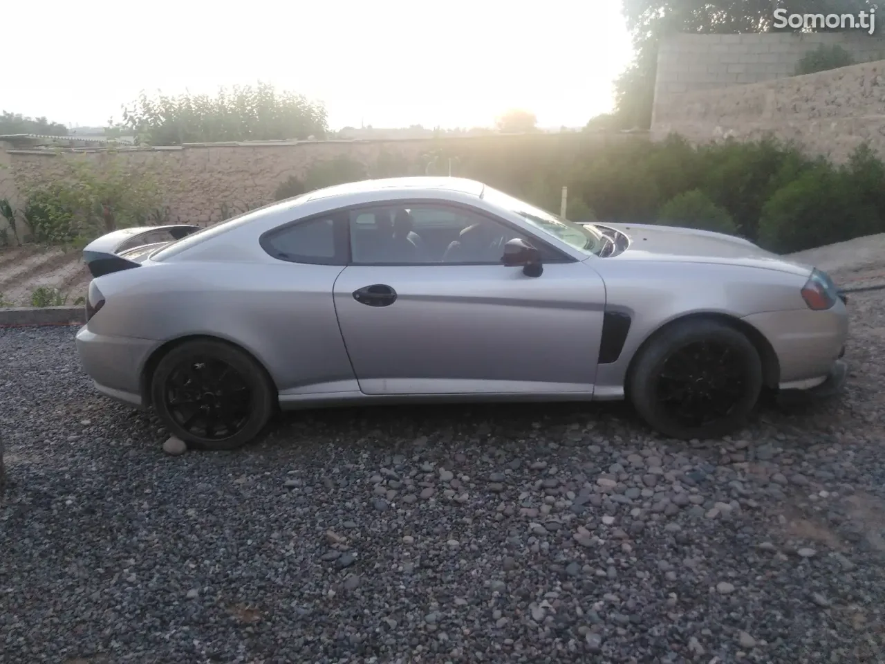 Hyundai Avante 2004 · 2.0 MT