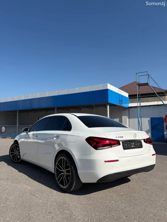 Mercedes-Benz A class 2020 · 2.0 AT