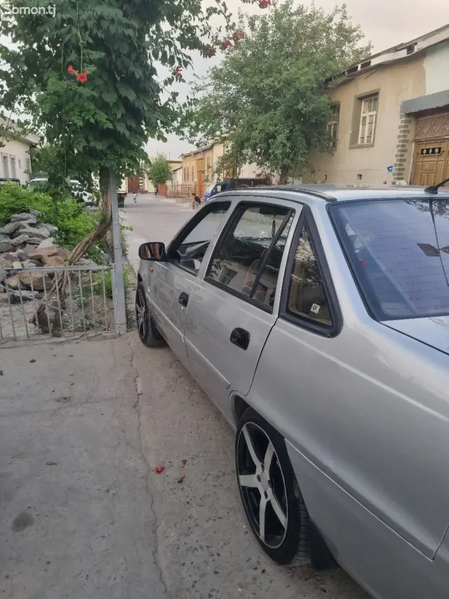 Daewoo Nexia 2011 · 1.5 MT
