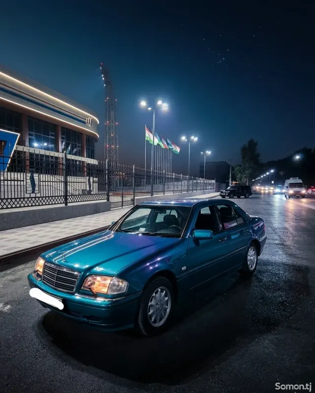 Mercedes-Benz C class 1999 · 1.8 MT