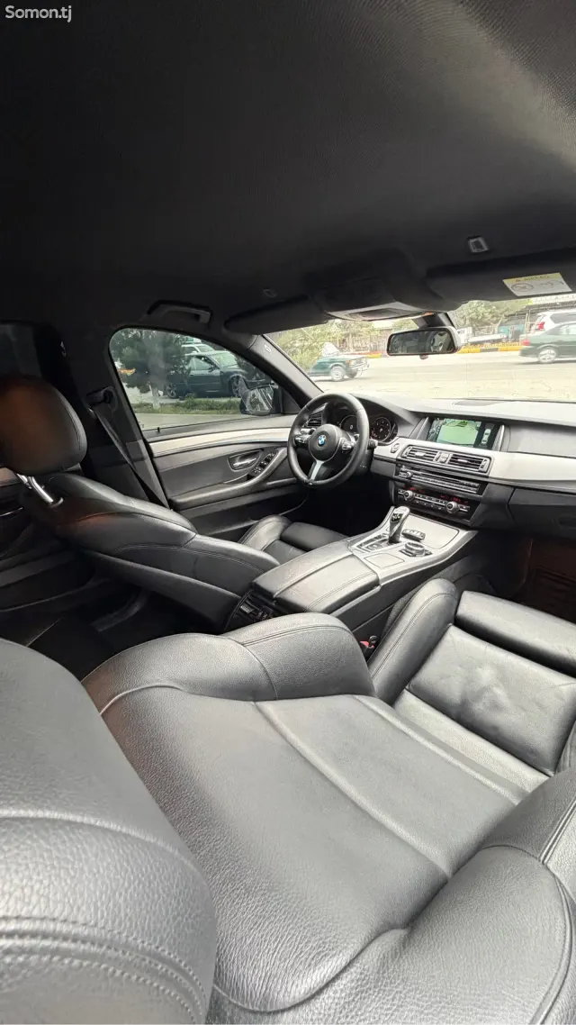 BMW 5 series 2015 · 3.0 AT