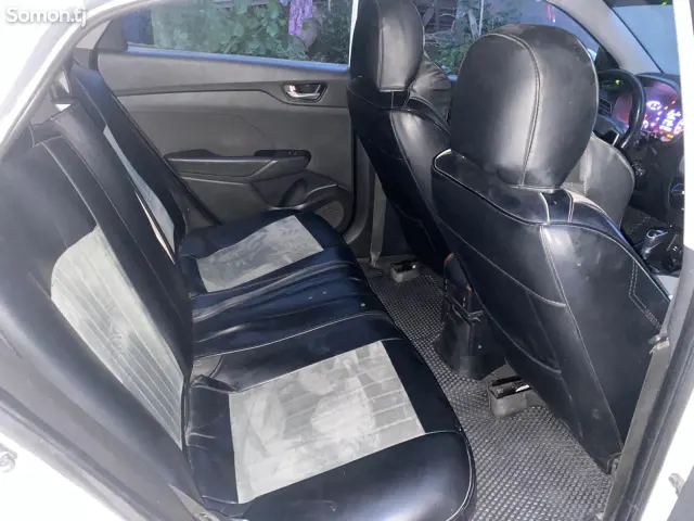 Hyundai Solaris 2019 · 1.6 AT