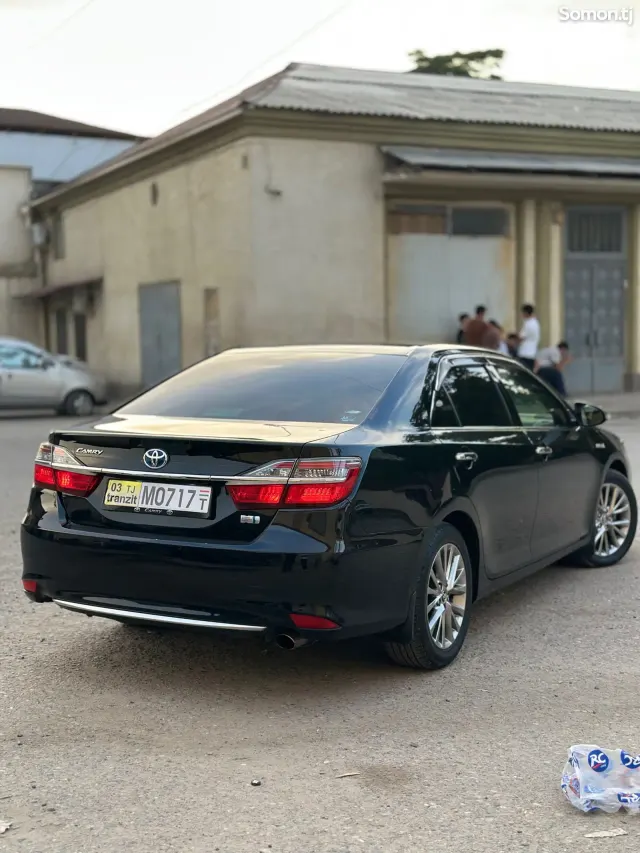 Toyota Camry 2016 · 2.5 AT