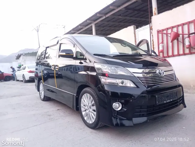 Toyota Vellfire 2014 · 2.4 AT