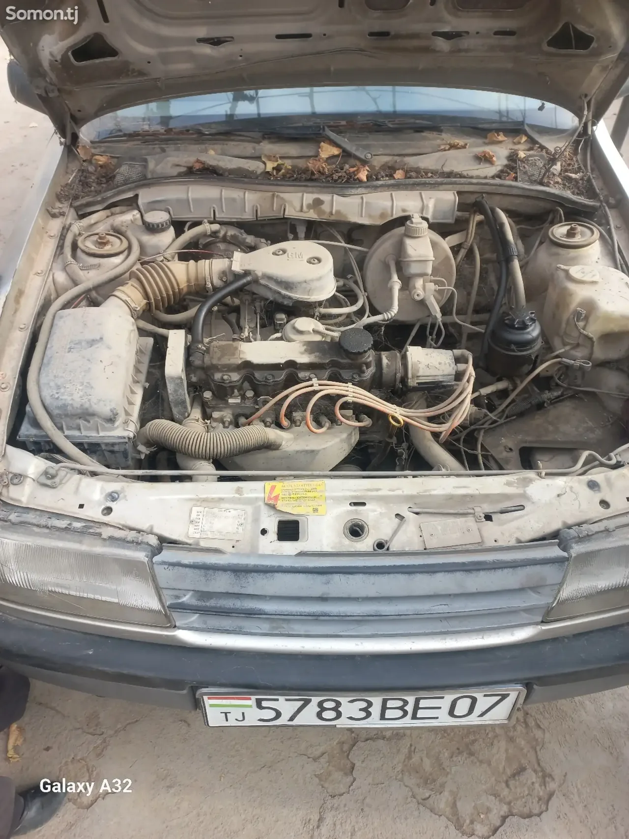 Opel Vectra A 1991 · 1.6 MT