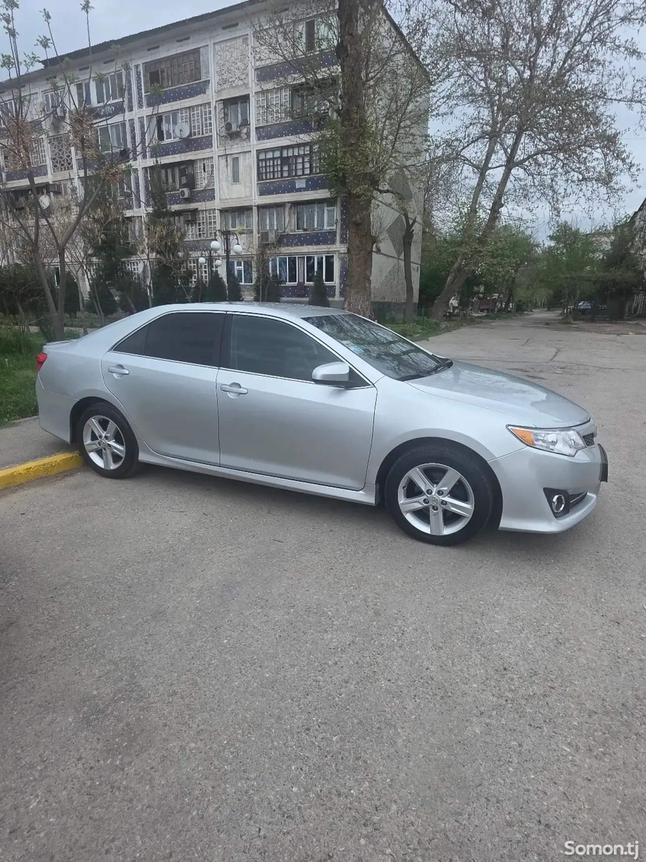 Toyota Camry 2013 · 2.5 AT