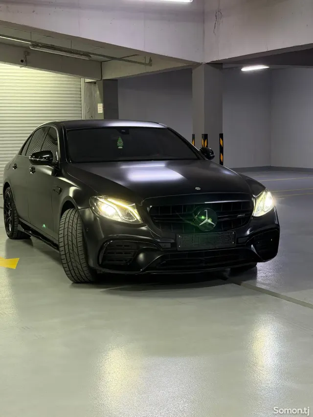 Mercedes-Benz E class 2016 · 2.0 AT